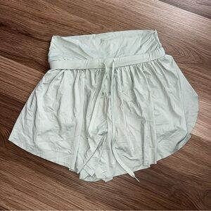 Gold Hinge Butterfly Cut Running Shorts Small Sage Green High Waist Flowy